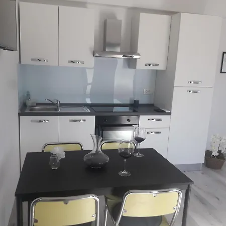 Apartma Oddih Dutovlje Exterior photo