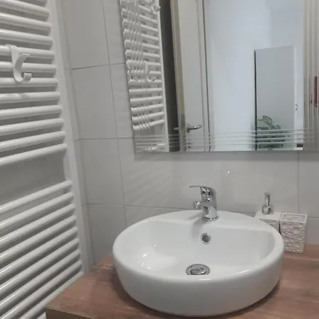 Apartma Oddih Dutovlje Exterior photo