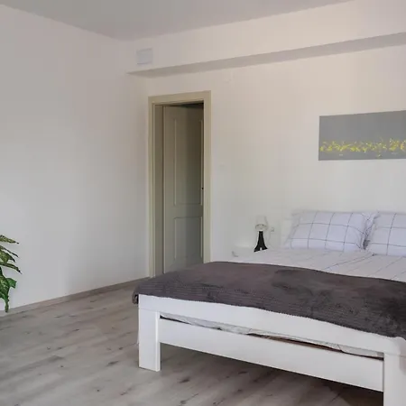 Apartma Oddih Dutovlje Exterior photo