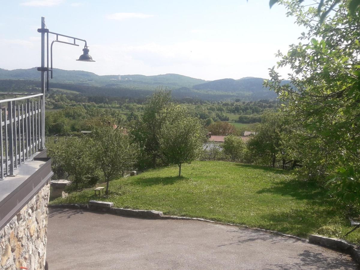 Apartment Apartma Oddih Dutovlje