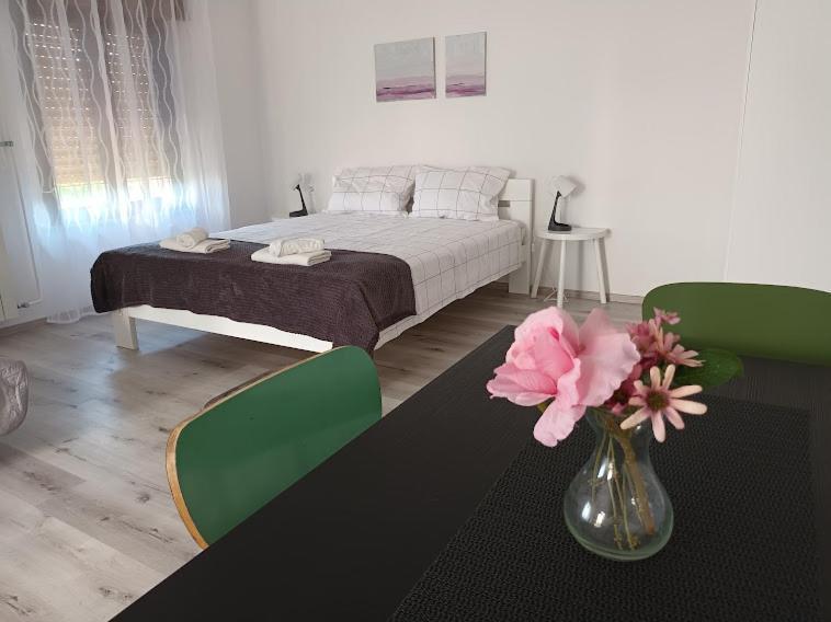 Apartma Oddih Apartment *